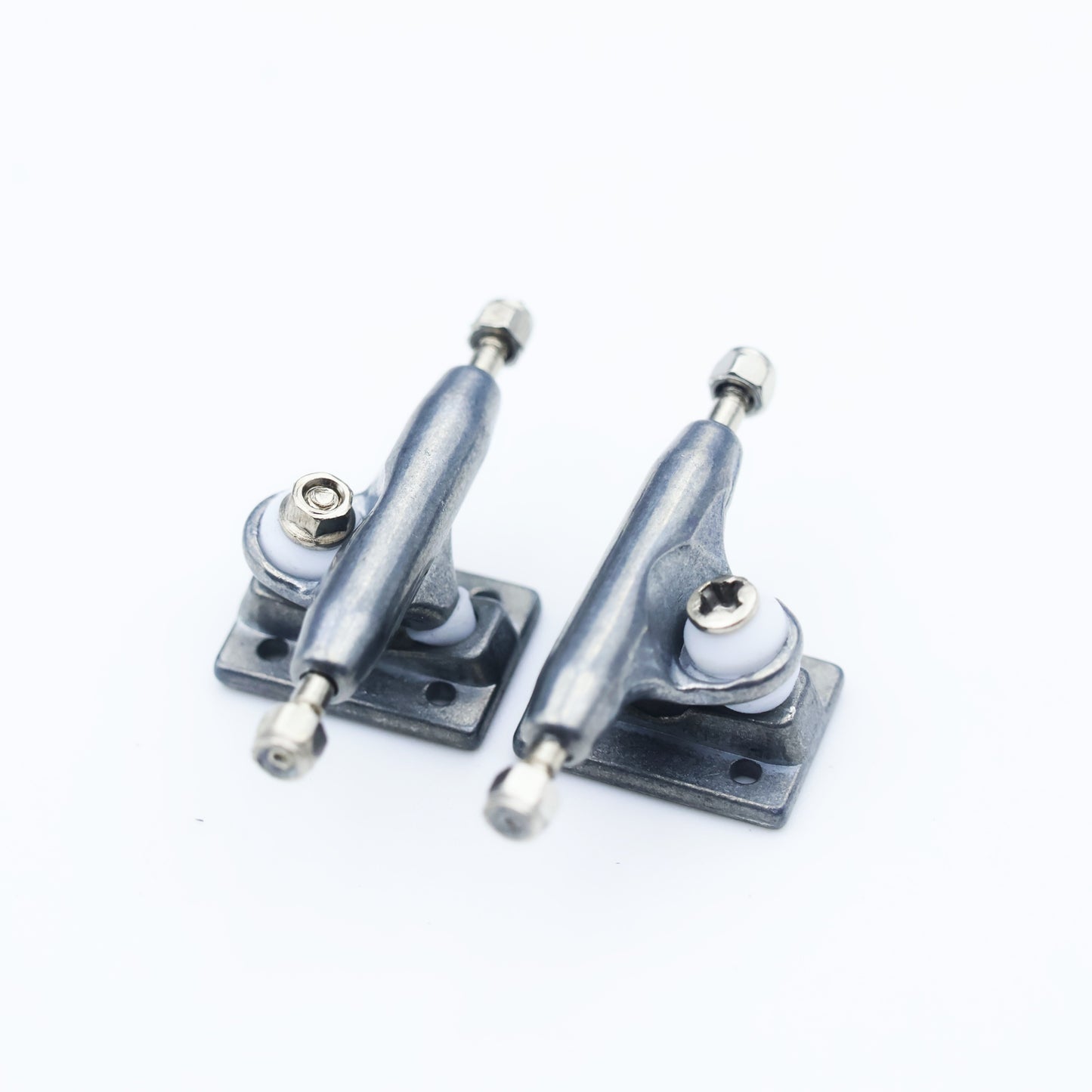 26mm V3 Fingerboard Trucks Normal/Inverted Kingpin