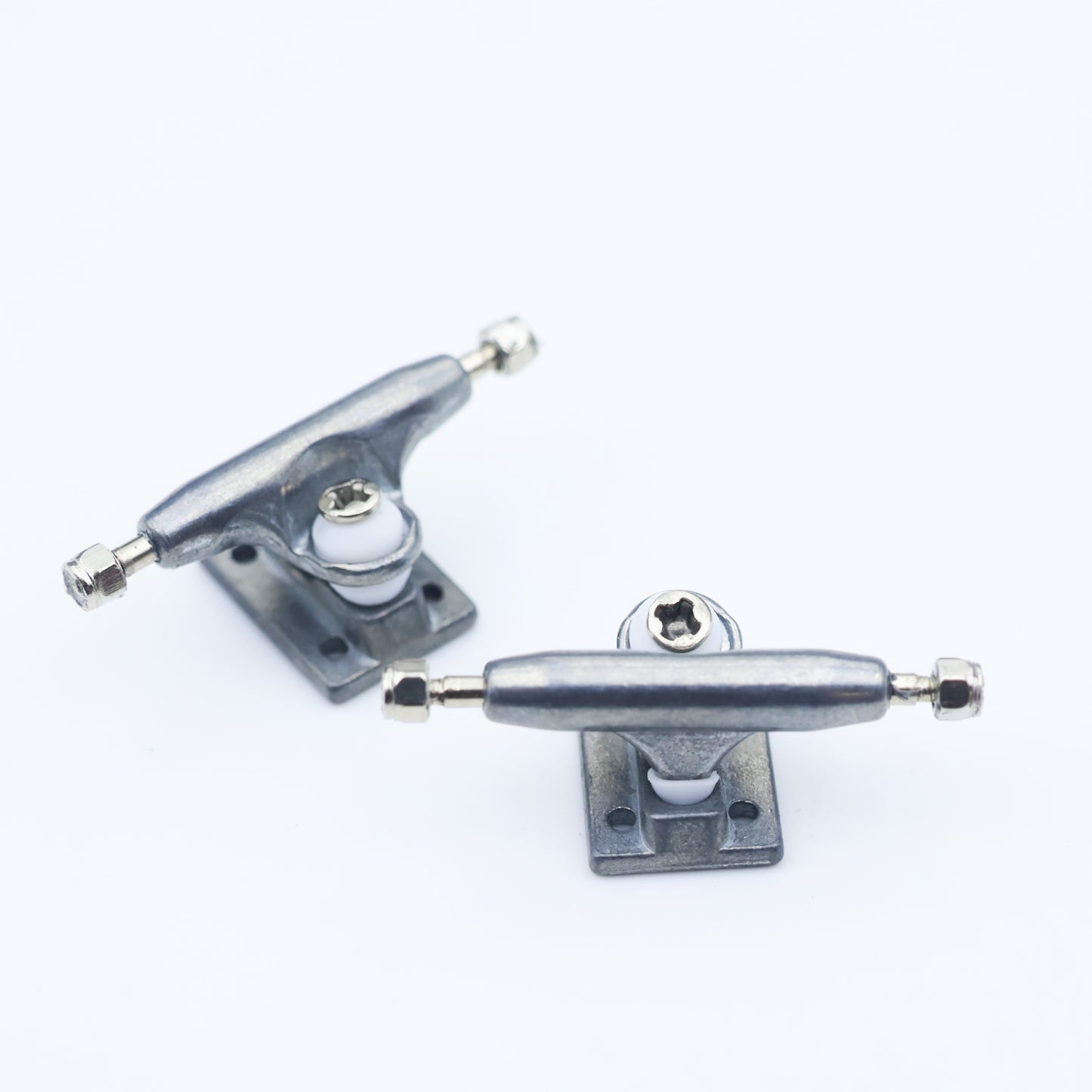 26mm V3 Fingerboard Trucks Normal/Inverted Kingpin